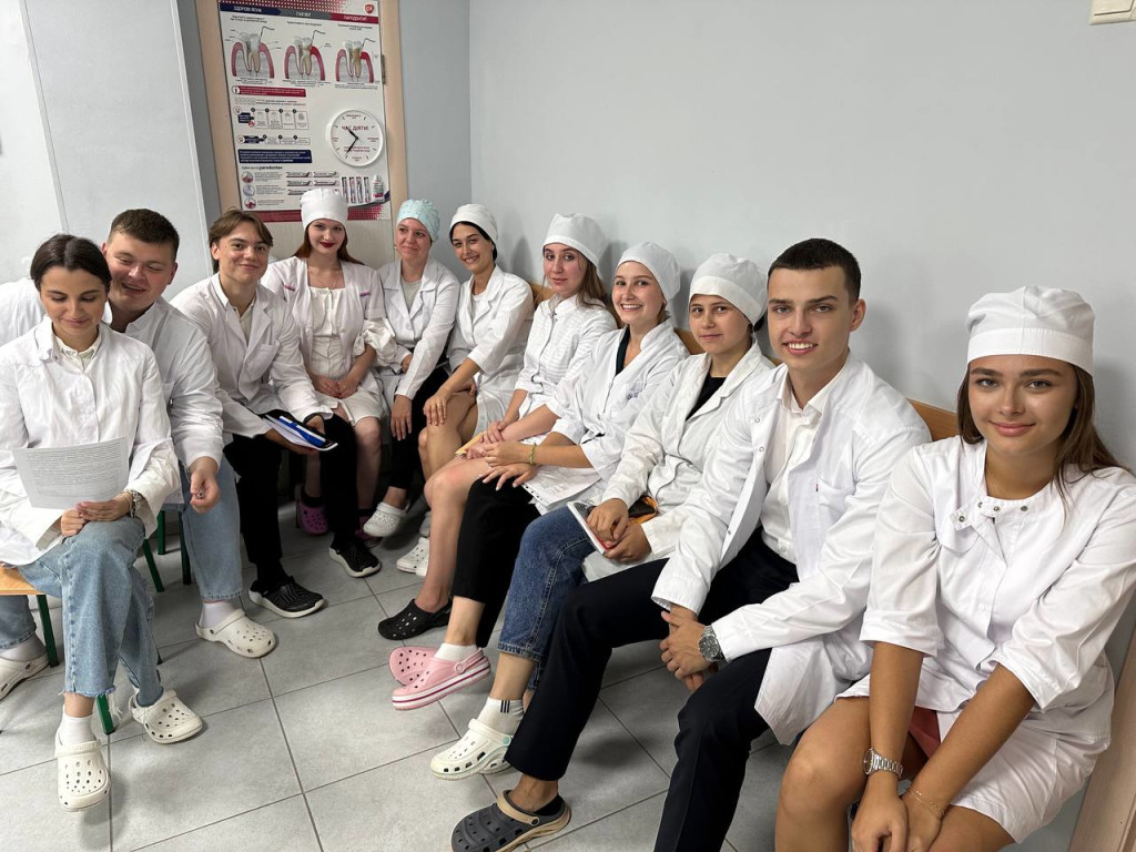 16 лютого -День єднання. Я+ТИ=МИ